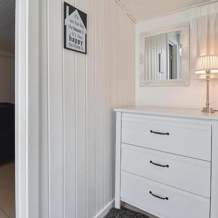Nice In W/ 1 Bedrooms *