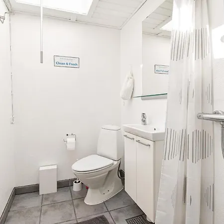 בית נופש Nice In W/ 1 Bedrooms אוטרופ